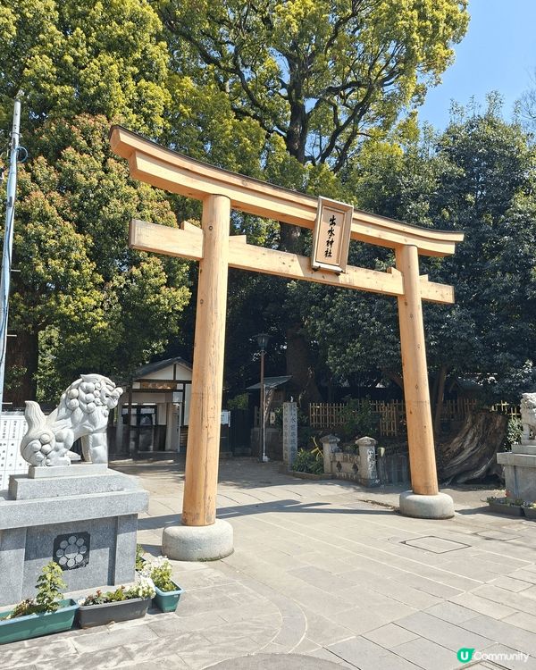 出水神社是位於熊本水前寺成趣園內的神社，需要400円入埸費。...