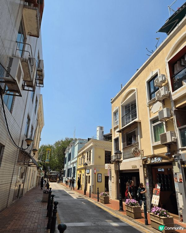 澳門一日遊，開心到唔捨得走，好玩好吃，捧住個肚返屋企，影相都...