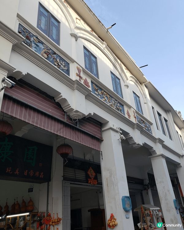 假日駕車北上，第一站先到珠海白藤頭水產市場買生猛抵食海鮮，今...