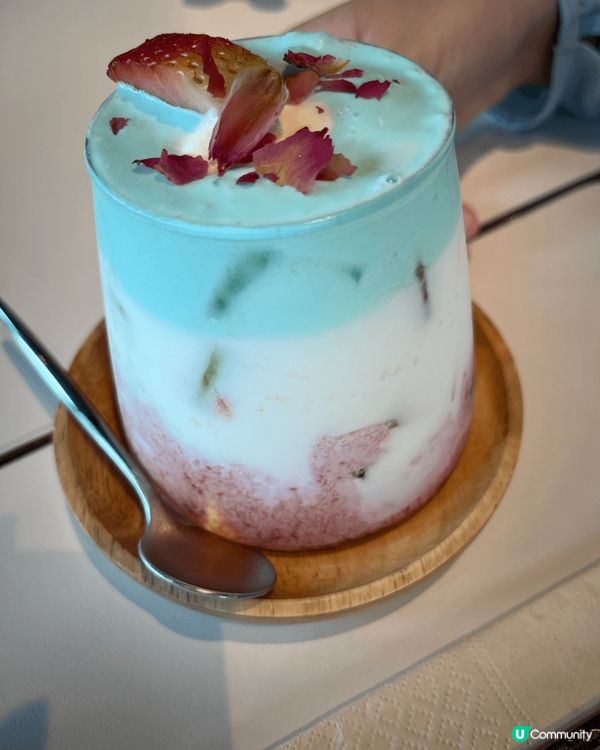 啟德雙子匯Unme ，人流唔算多，但係有一定質素的西餐廳，去...