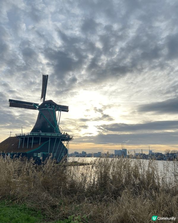荷蘭讓我感受到藍天白雲輕鬆舒服𣈱意的情懷頓時忘記煩囂俗世投入...