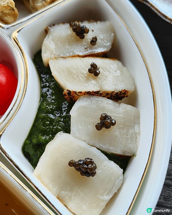 尖沙咀isquare 6樓潮藝館，新派潮州菜。整片落地大玻璃...