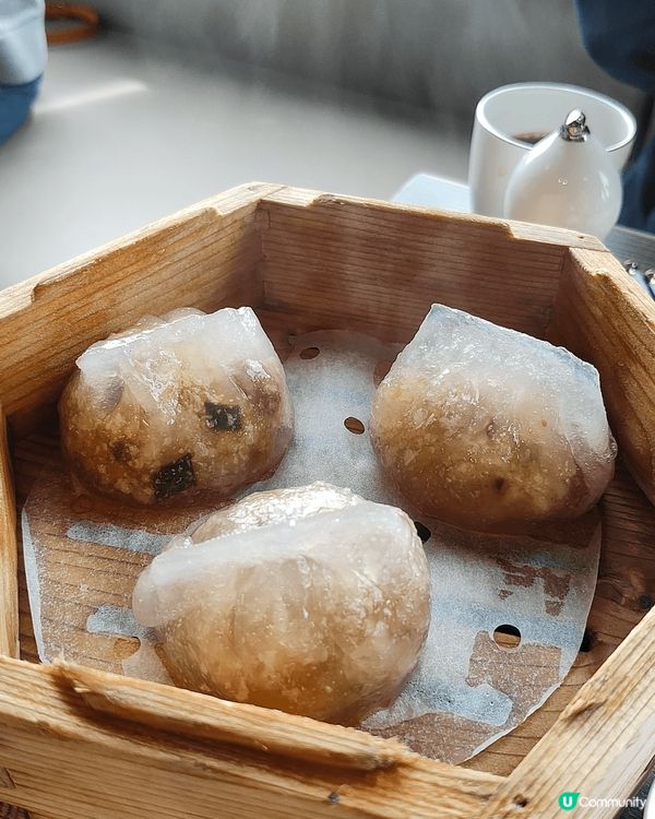 尖沙咀isquare 6樓潮藝館，新派潮州菜。整片落地大玻璃...