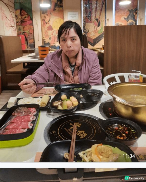 香港火鍋店打便爐和去尖沙咀打卡拍照。