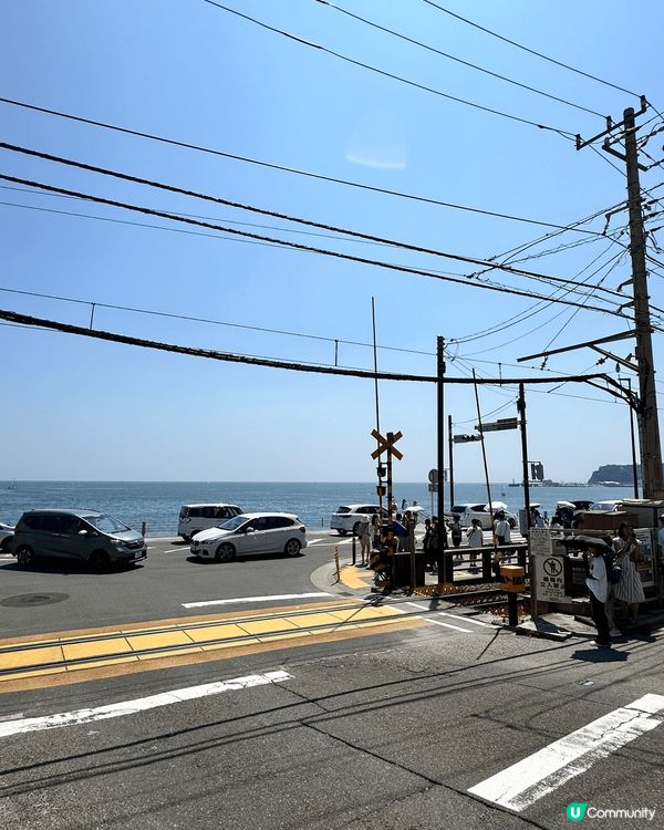 去到日本旅行，必去東京鎌倉高校前，望住一望無際嘅海景，非常輕...