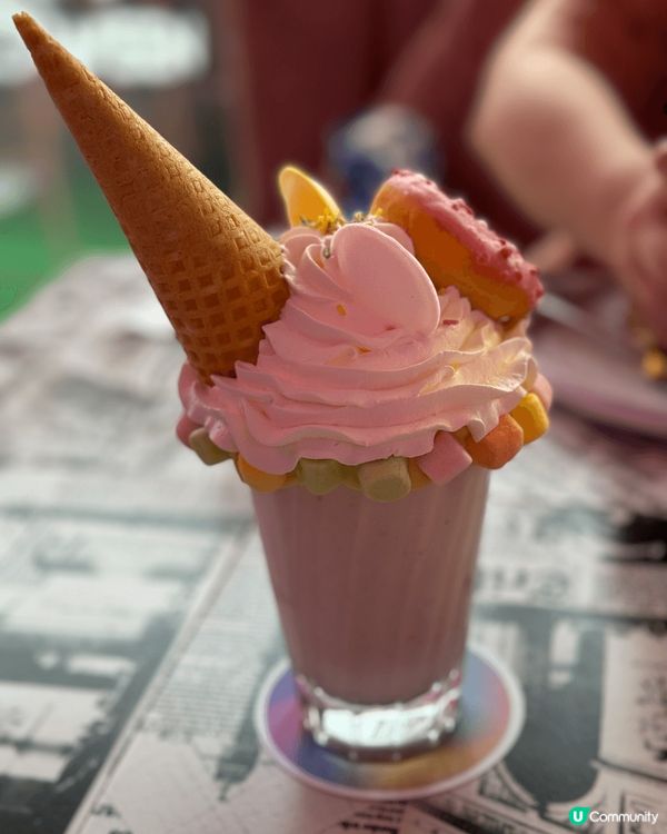 到日本要到處走走，看看沿途風景，打打卡拍拍照，享用美食令心情...