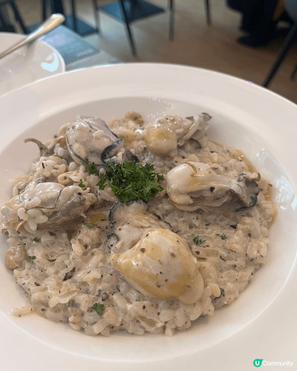 位於繁忙的銅鑼灣市中心，Little Fresh Cafe ...