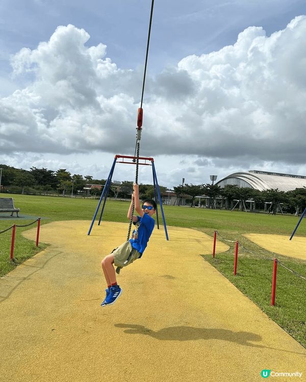 「沖繩縣綜合運動公園」勁大又有好多兒童遊玩設施，兩兄弟玩到唔...