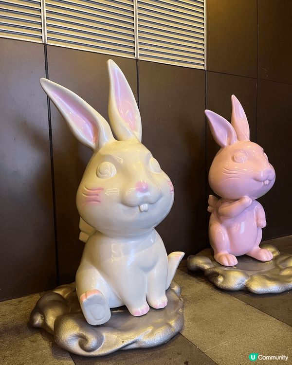 深圳位於崗廈站的卓悅中心地理位置十分方便，復活節假期見到十分...