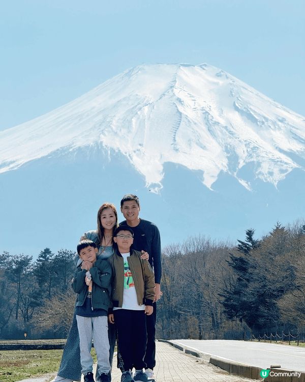 自駕到山中湖揾到個無遊客嘅富士山打卡位，輕輕鬆鬆喺馬路上拍到...