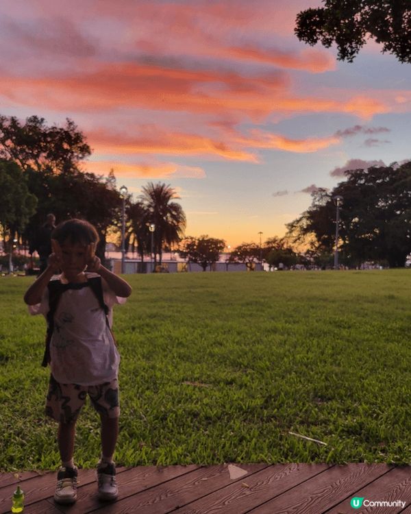帶住小朋友係亞洲地區不停行萬哩路，著住韓服體驗當地文化，率先...