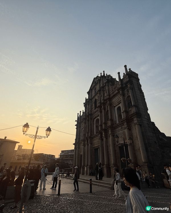 澳門必到打卡點-大三巴，到大三巴嘅日落都幾靚，除咗大三巴呢一...