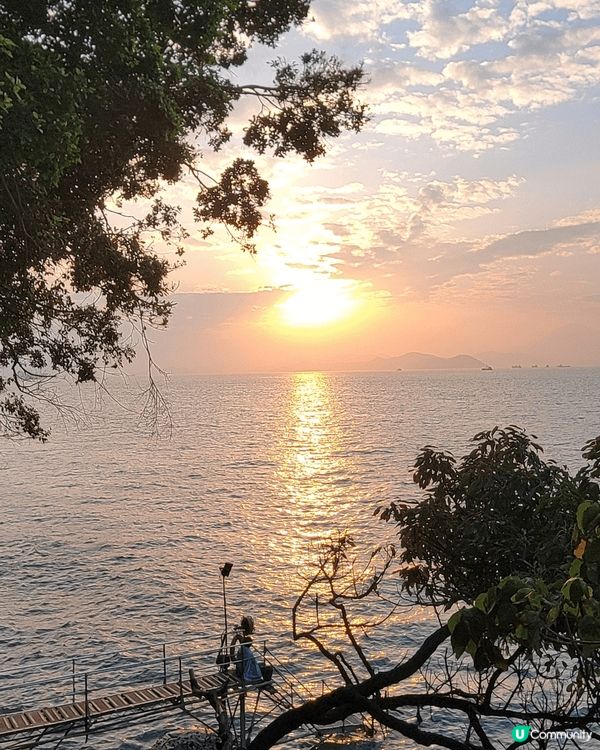 港島必睇日落的好地方--西灣鐘聲泳棚，而且難度不高，又容易到...