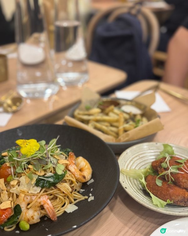 今日我去咗boholic食晚飯,環境真係超靚,有日韓少女感覺...