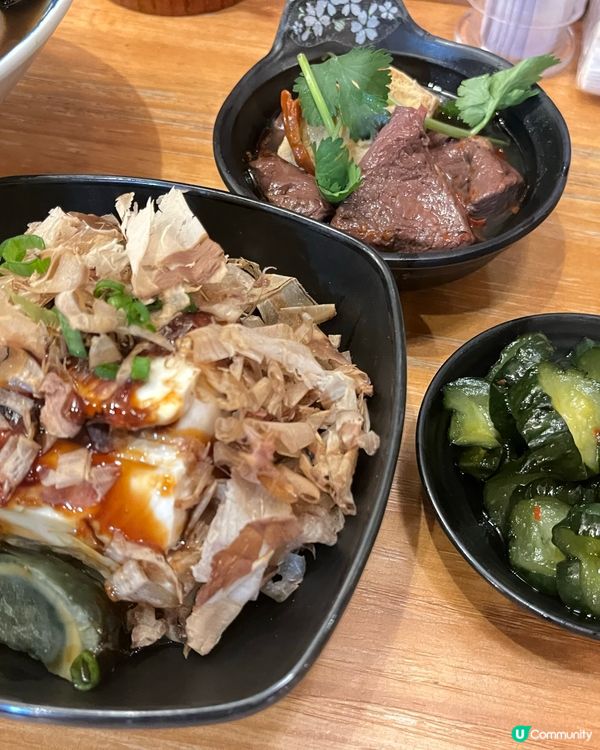 六両三台灣菜 🏮  簡約時尚，古色古香