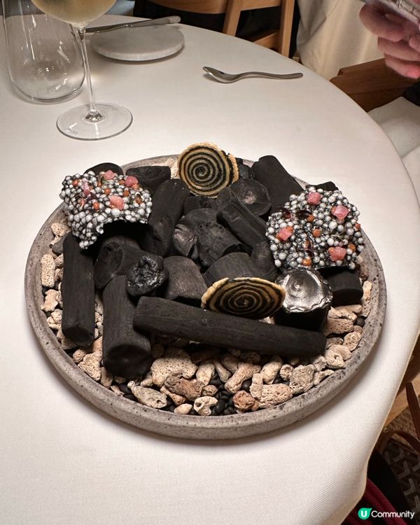 去巴黎梗係要試吓正宗 fine dining 啦