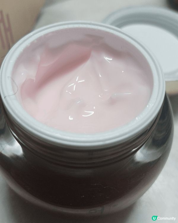 韓國御容鑑皇御秘方活養系列，質地濃稠， 滋潤且容易吸收，唔會...