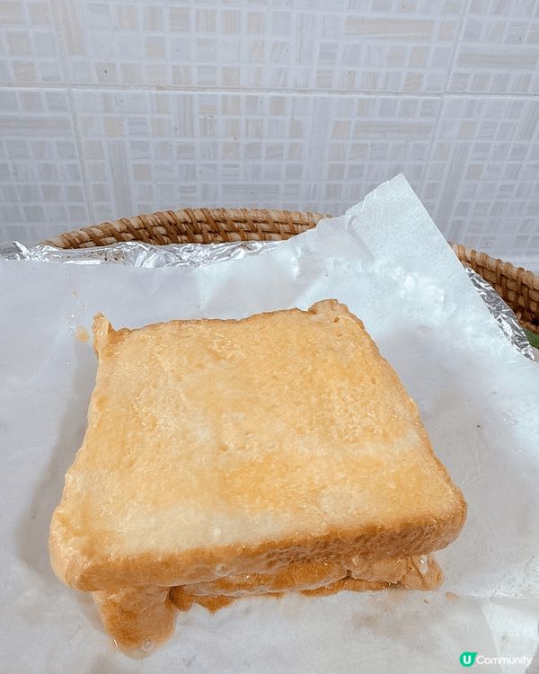 今日整咗杏仁醬西多士，自己整放多D杏仁醬，再加油，又邪惡又好...