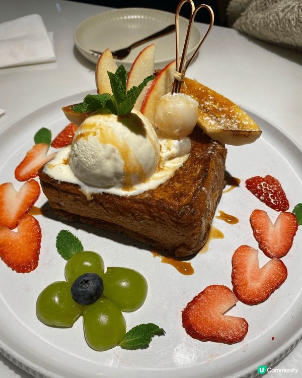 這間重新包装的餐廳非常用心製作這些甜品，有驚喜，一定再來，它...