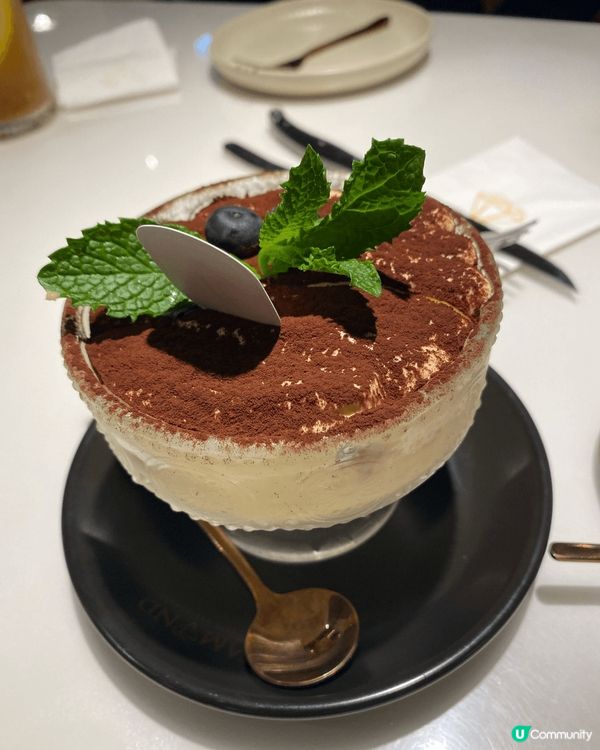 這間重新包装的餐廳非常用心製作這些甜品，有驚喜，一定再來，它...