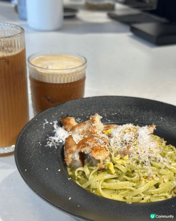 這間cafe 係長沙灣叫 Contrast，他們的咖啡好香，...