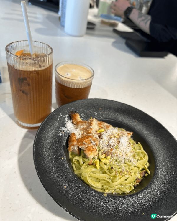 這間cafe 係長沙灣叫 Contrast，他們的咖啡好香，...