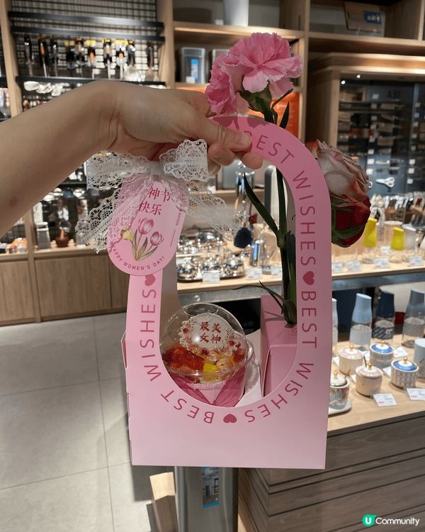 阿女親手製作的草莓海綿蛋糕，去深圳旅遊可以去設鄉味體驗下DI...