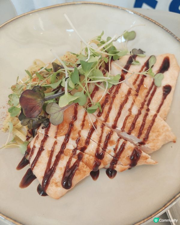 近期由飲Latta改飲Flat White, 因咖啡比例多一...