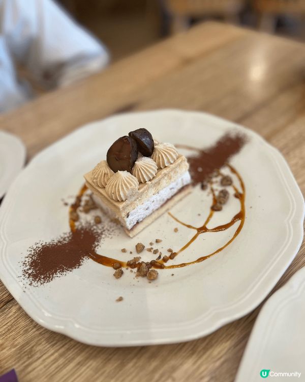 呢間餐廳位於銅鑼灣告士打道280號世貿中心