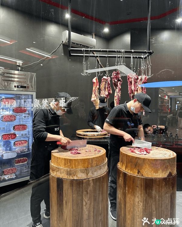 週末北上快閃火鍋，第一次食呢間，就犟牛肉火鍋
