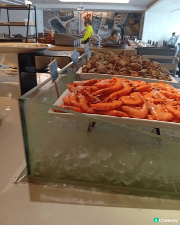 西環萬怡酒店Momo Cafe自助午餐長者假兩人不用$300...