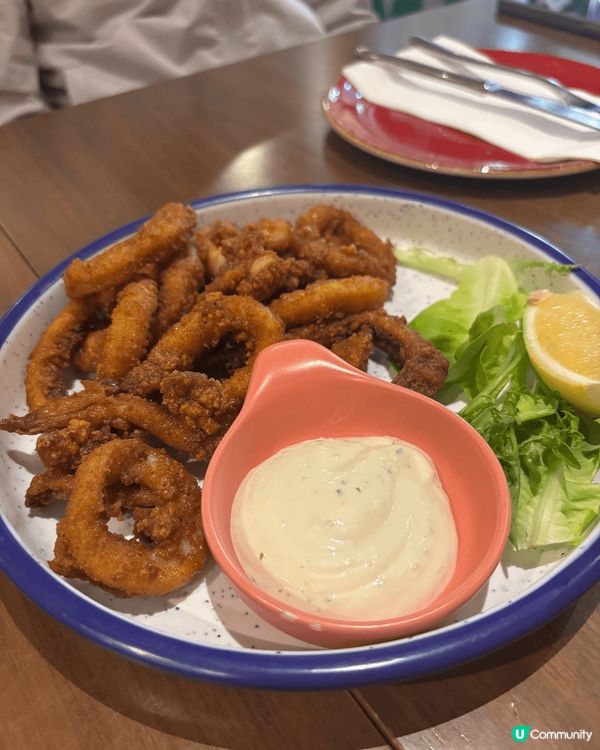 一直都有聽聞Jacomax的藍芝士蘋果Pizza是會令人一試...