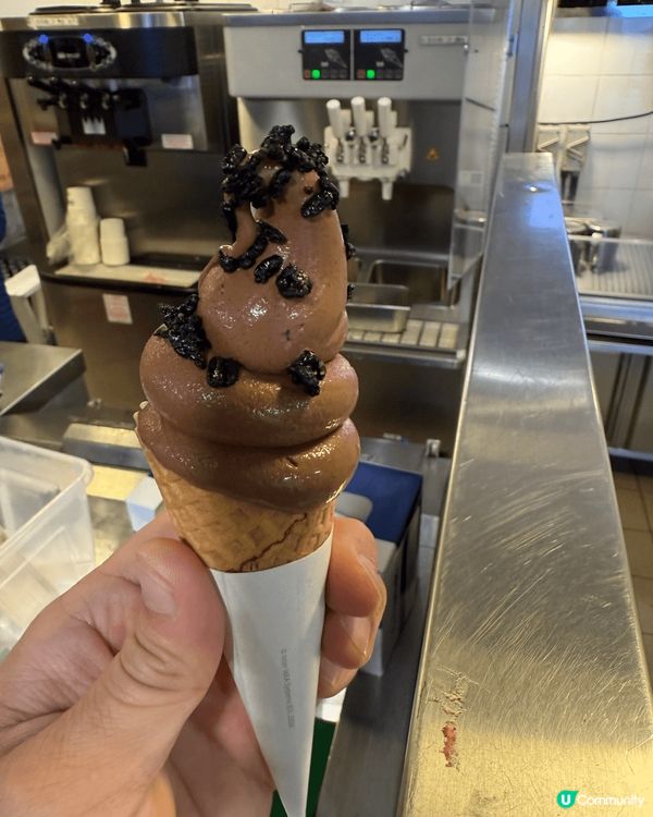 雪糕是來自IKEA, pizza套餐來由元朗小店FATTYB...