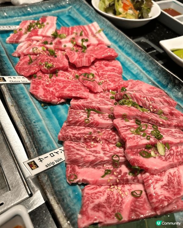 🚝「燒肉本部牧場（國際通店）」店內環境乾淨，座位好寬敞。🥗晚...