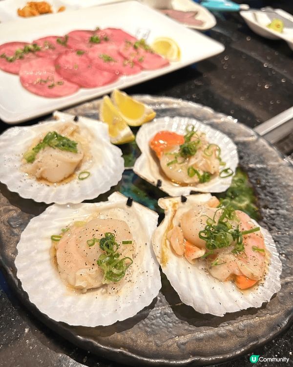 🚝「燒肉本部牧場（國際通店）」店內環境乾淨，座位好寬敞。🥗晚...