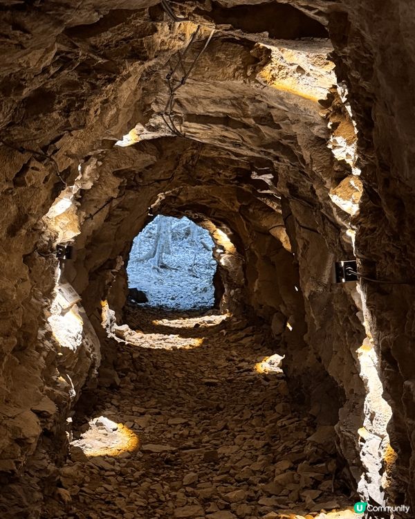 香港少有的礦洞，名字叫蓮麻坑礦洞，非常接近大陸地區