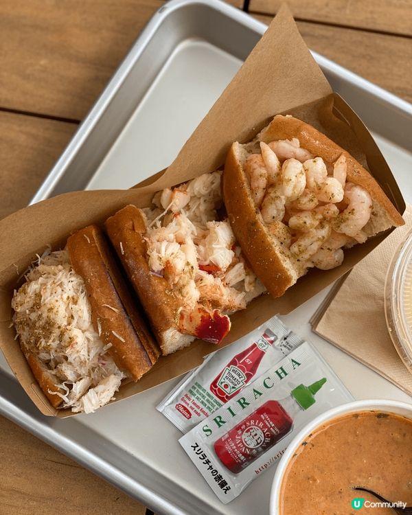 在臨空城PREMIUM OUTLETS血拼完，看到有龍蝦包，...