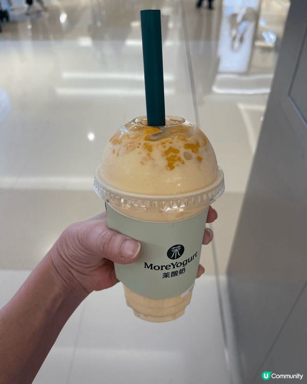 茉酸奶除左牛油果特飲外，這款芒果乳酪特飲都好受歡迎，不單有新...