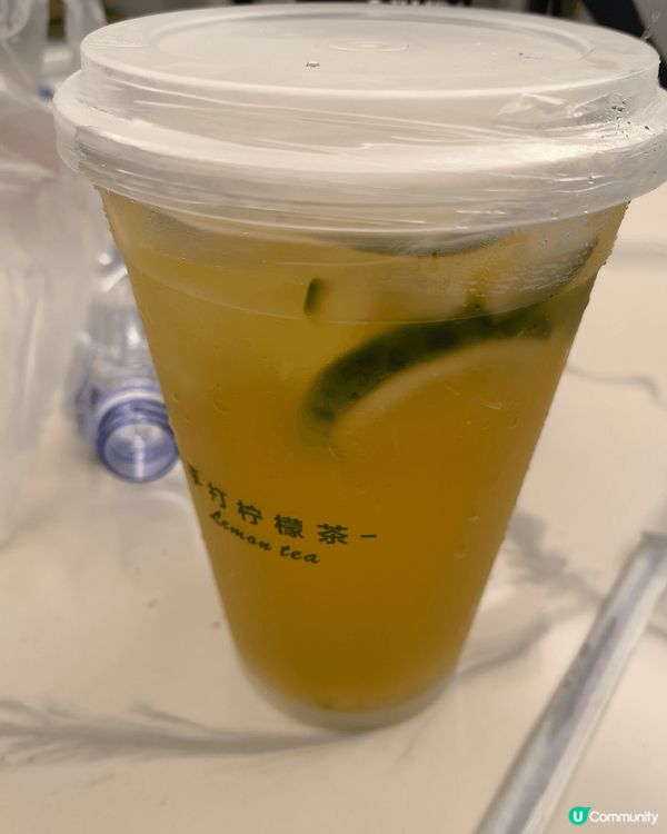 深圳隨處可見的特色手打鴨屎香檸檬茶