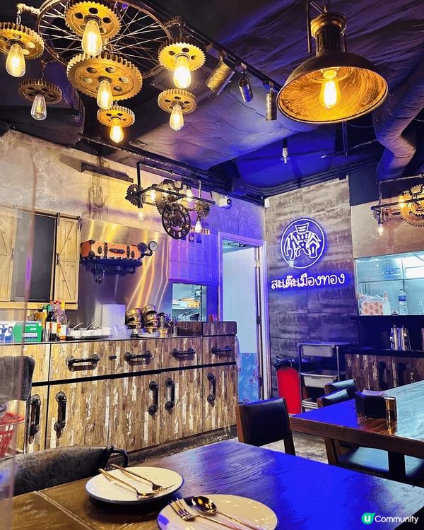 喺銅鑼灣行完街，跟著去「小曼谷泰國美食站」食Dinner