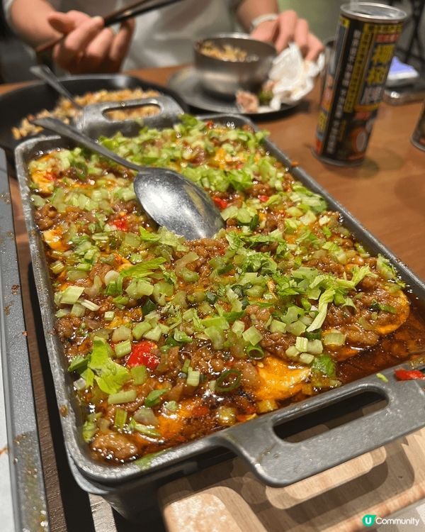 同朋友去左四川成都旅行，有人推介左呢間王大爺成都燒烤🍖好正宗...