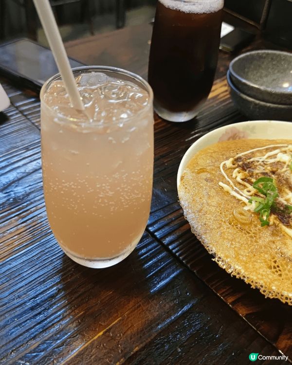 位於灣仔小巷的幸屋，高質日本拉麵，叫咗個2人餐加冷麵。拉麵質...