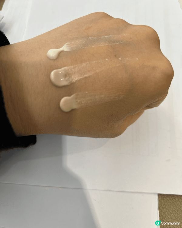 Clarins SOS Primer 的不同顏色各有其獨特功...