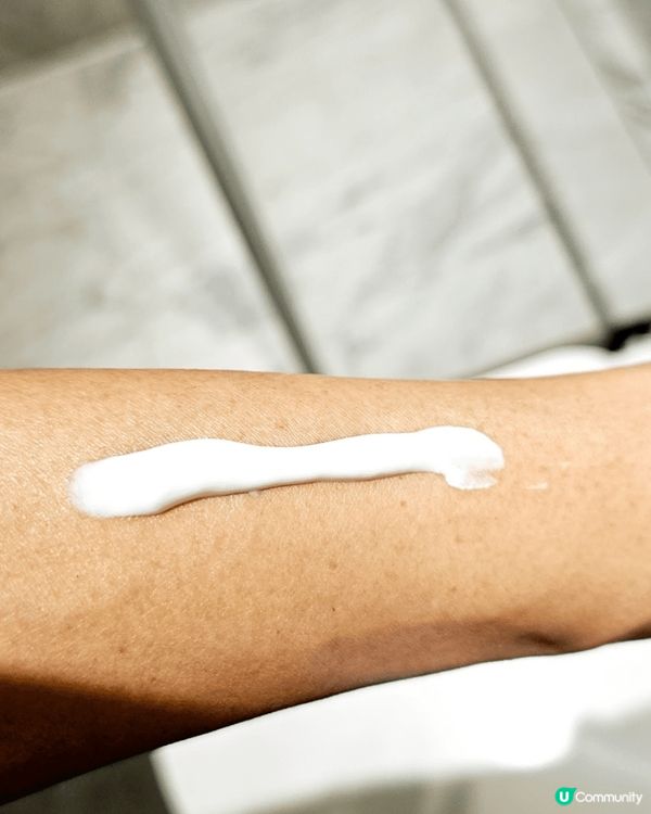 Nivea新出body lotion, 味道甜甜地！易推開！...