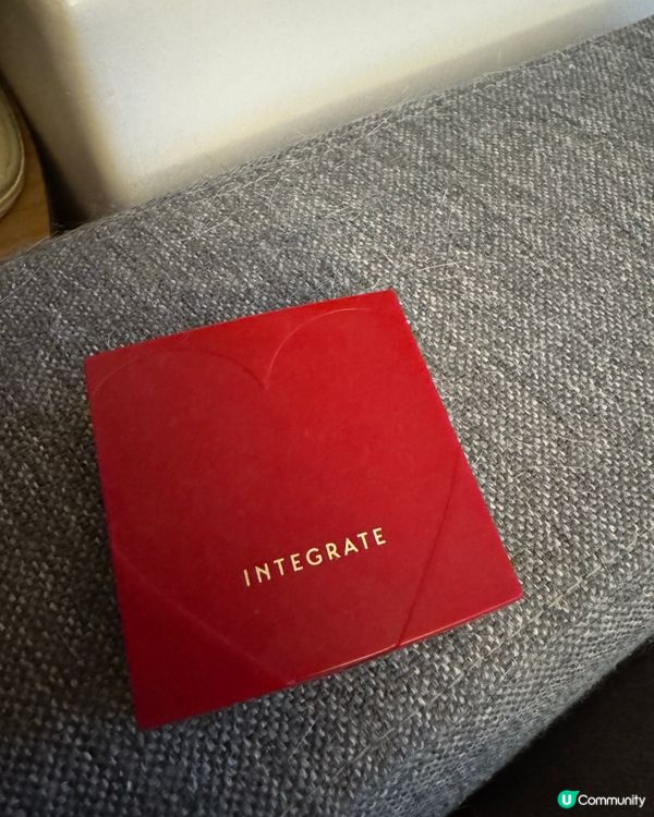 Integrate 柔焦輕透美肌粉餅