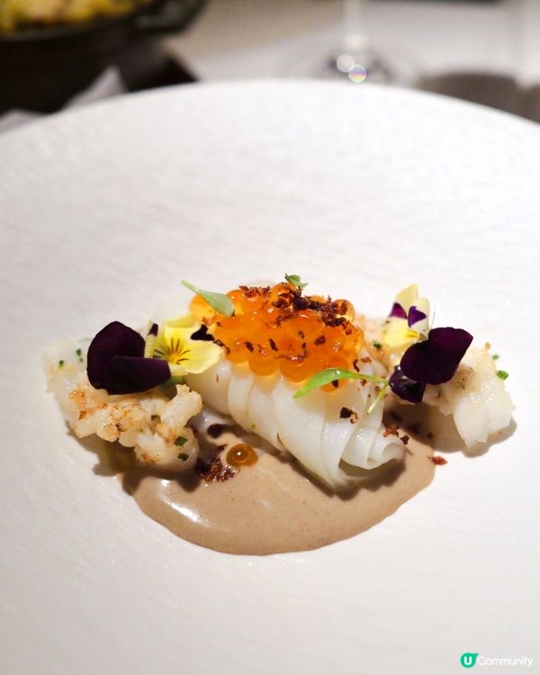 跟閨蜜去嚐嚐法式料理🥰這間Maison ES 隱身在灣仔靜謐...