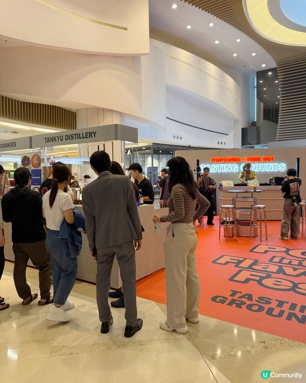 魷魚置身於海外的美食市集 Tasting Grounds