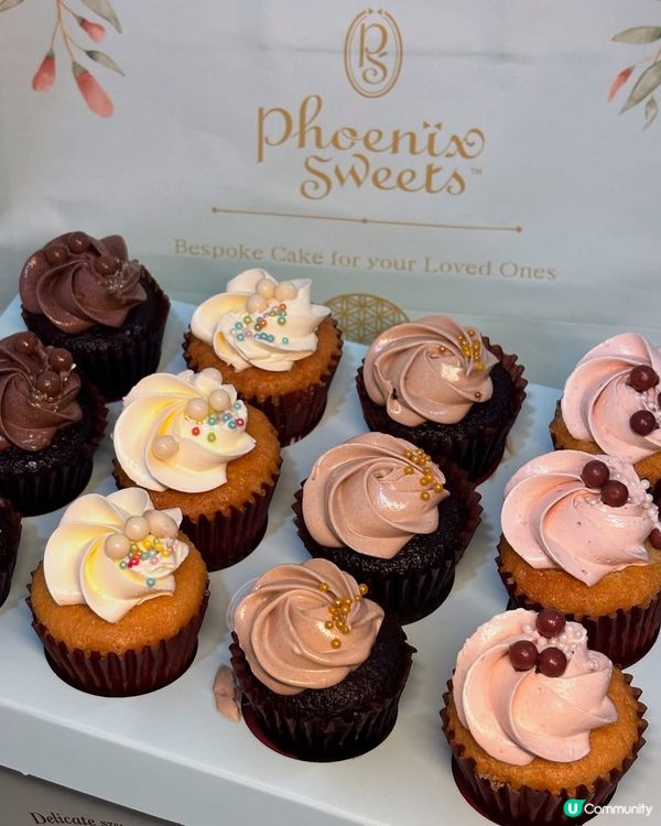 紀念日蛋糕打卡📸  
靚到唔捨得食🤤