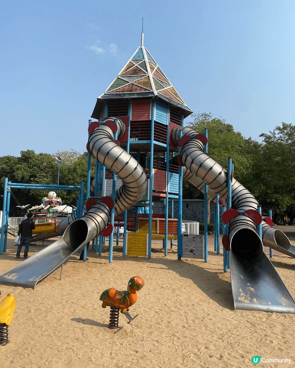 位於龍華區的觀瀾湖站附近的觀瀾湖生態運動公社，入園需按小童成...