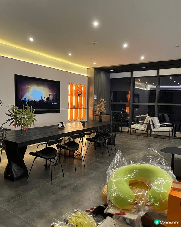 深圳的力亞酒店裝修簡潔大方，房間就簡約風格，比較適合年輕人的...